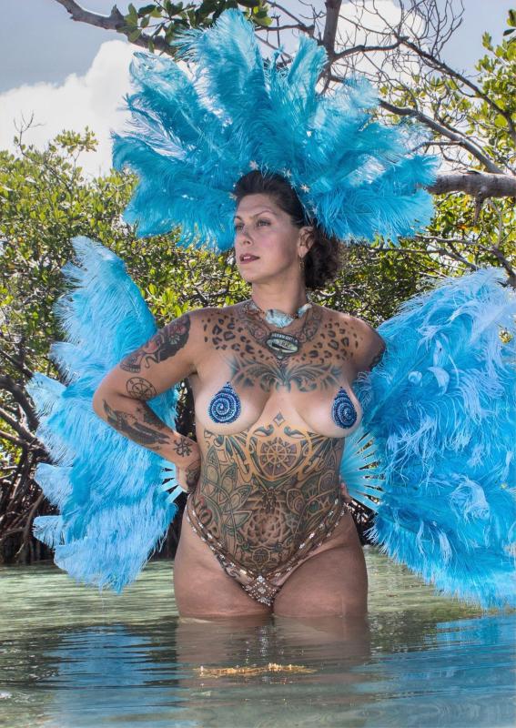 Danielle Colby Topless.
